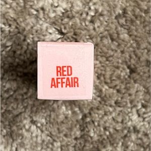 Jeffree Star Velvet Lip- Red Affair